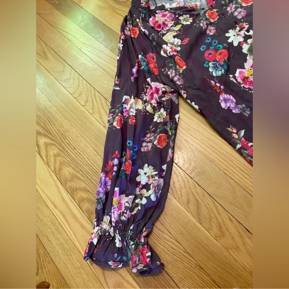 NWT Tolani Collection Button Down Long Sleeve Ruffle Cuff Amity Floral top Sz M - Picture 4 of 10